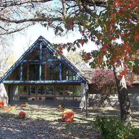 The Lodge Resort Hotel Forest City 外观 照片