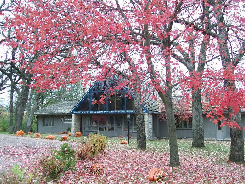 The Lodge Resort Hotel Forest City 外观 照片