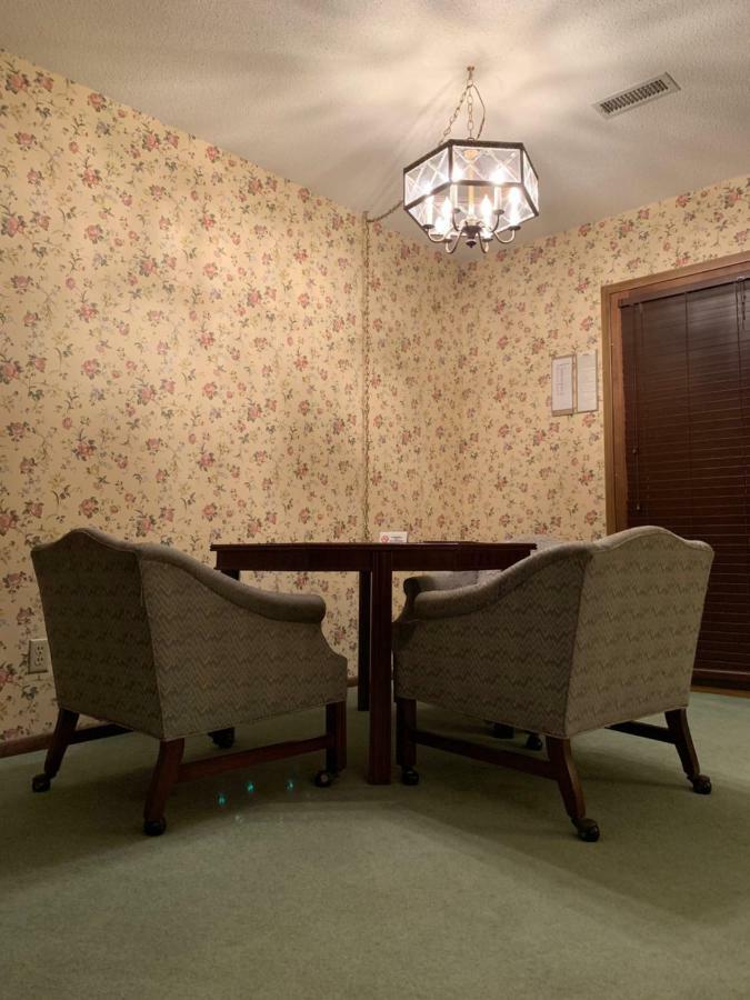 The Lodge Resort Hotel Forest City 外观 照片